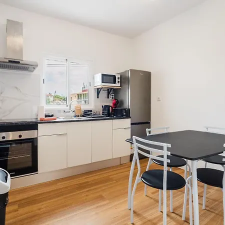 Guestready-charming Retreat With Patio & Views