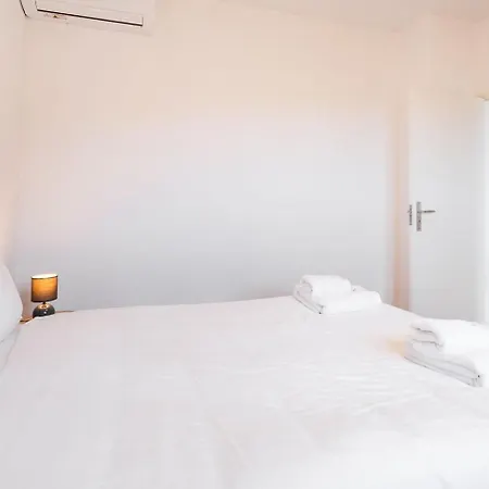 Guestready-charming Retreat With Patio & Views Vendégház Porto Moniz